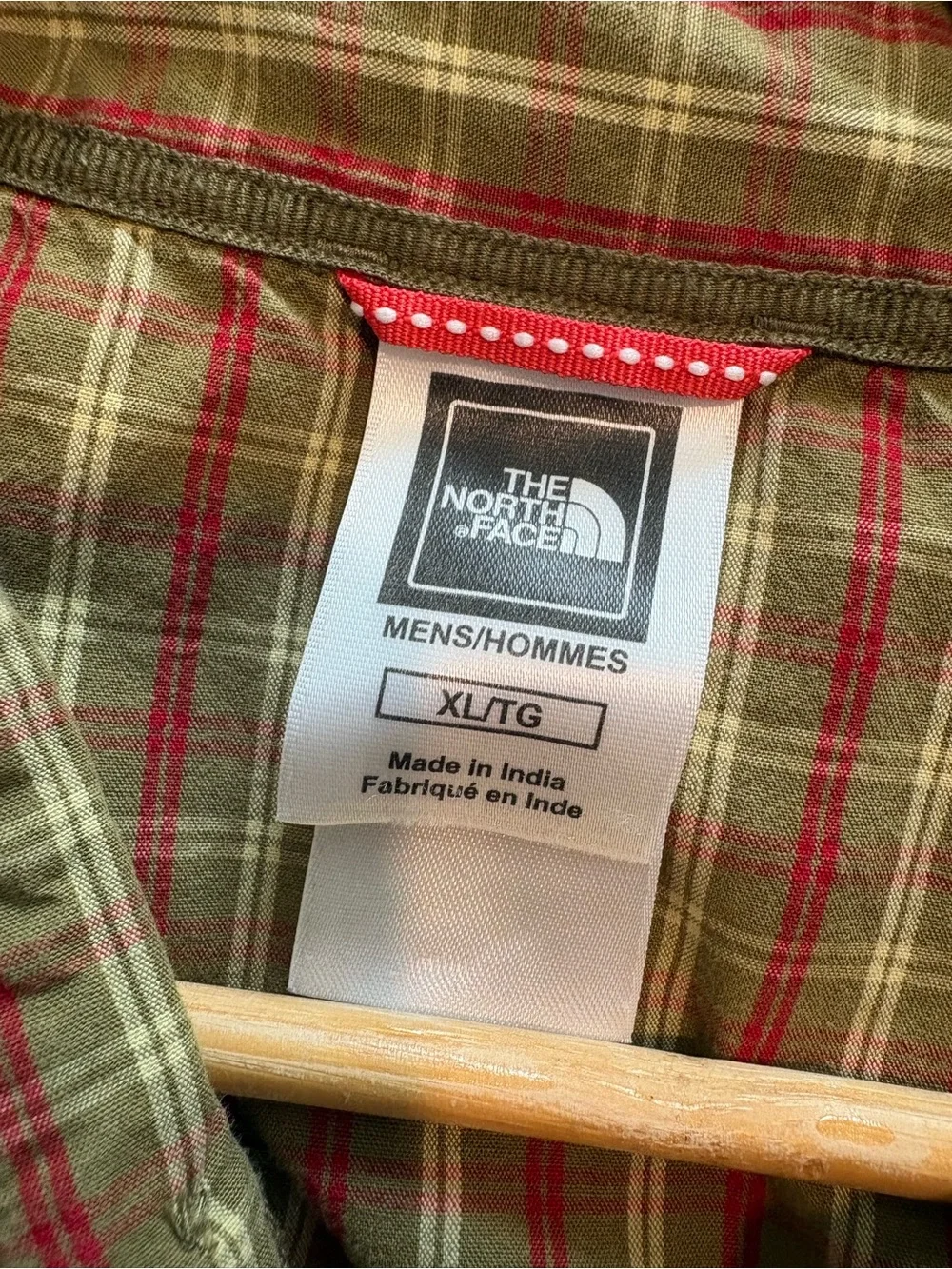 The North Face Olive and Red Plaid Short-Sleeve Button-Down Shirt XL